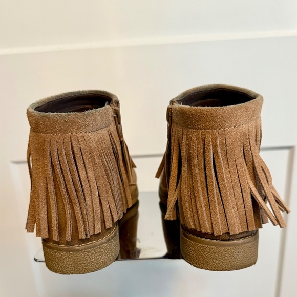Suede Fringe Bootie - size 6 - Picture 5 of 11